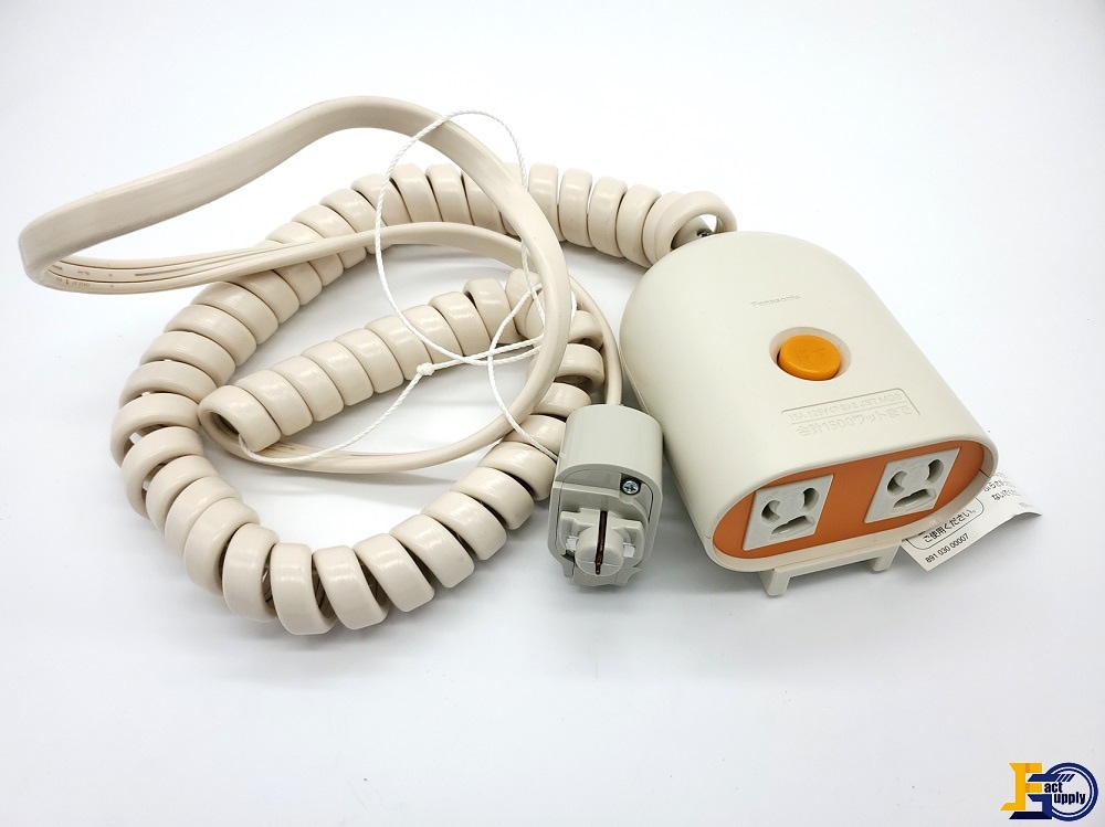 Panasonic WG888281W 2個 リーラーコンセント パナソニック店