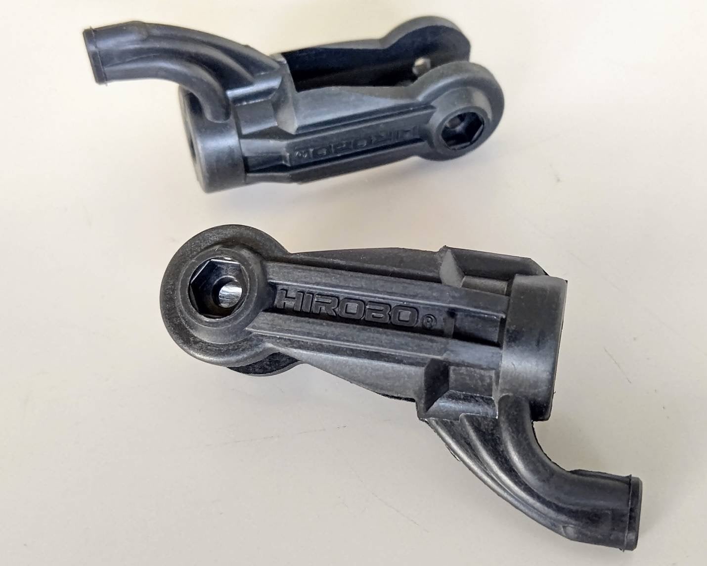 ヒロボー HIROBO パーツ 【0402-664】 SF2 ブレードホルダー（別売部品