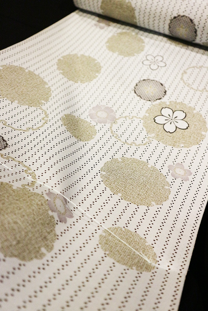 最高級正絹おしゃれ長襦袢「雪輪に桜」 | 販売着物商品,長襦袢
