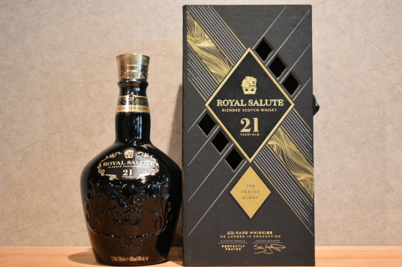 ロイヤルサルート 21年 ピーテッド ブレンド 並行品 40.0% 700ml｜こみ