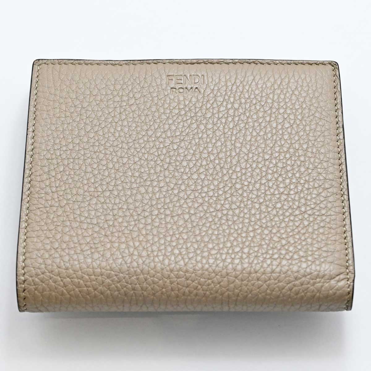 FENDI （新品・未使用品）フェンディ ピーカブー セレリア 二つ折り