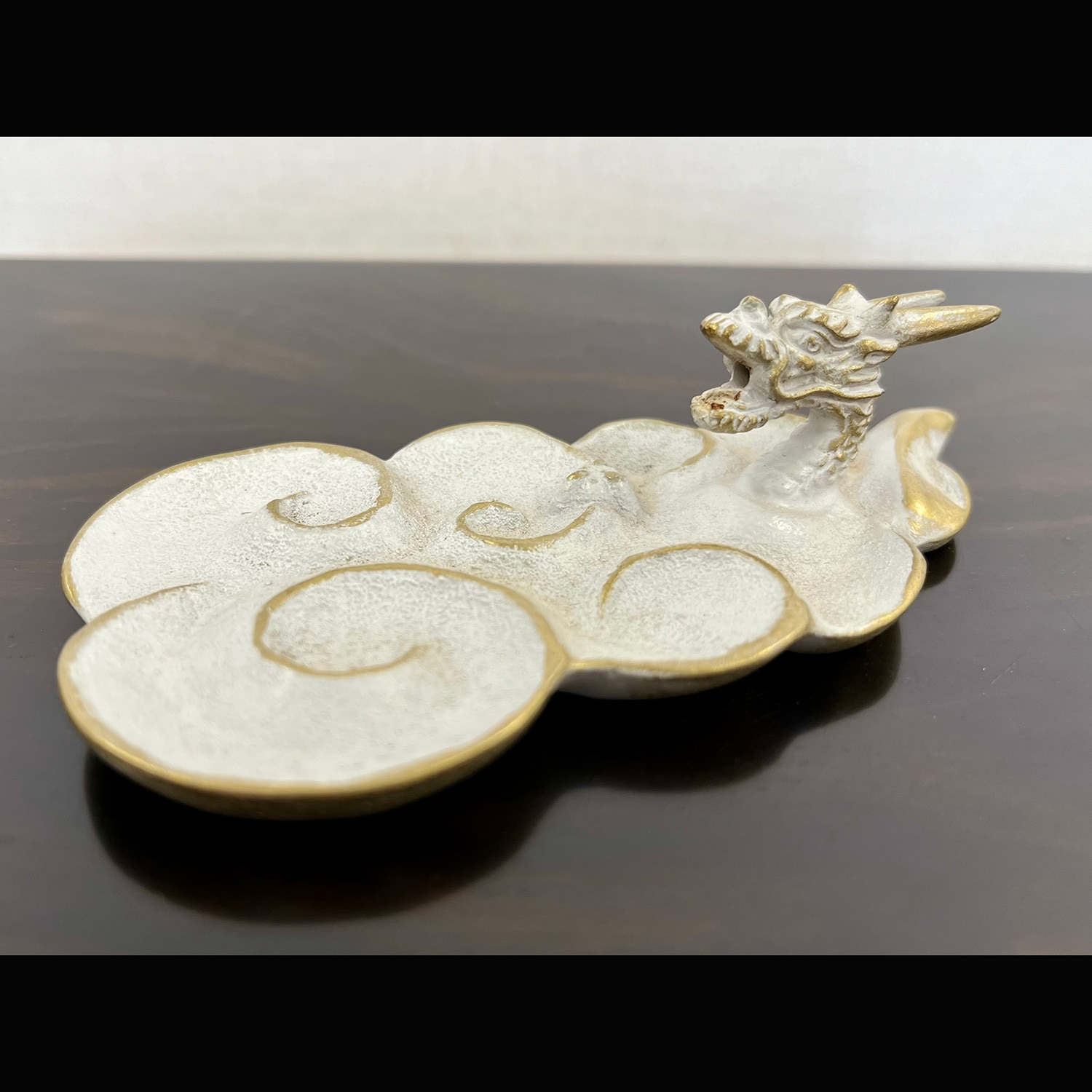 中国美術 乾隆年製 三脚 香呂 白銅 多龍紋刻 中国美術 乾隆年製 三脚