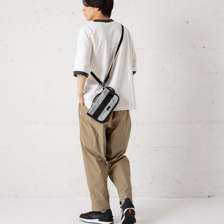 BRIEFING | ブリーフィング Begin別注 マルチに使えるパスポートケース