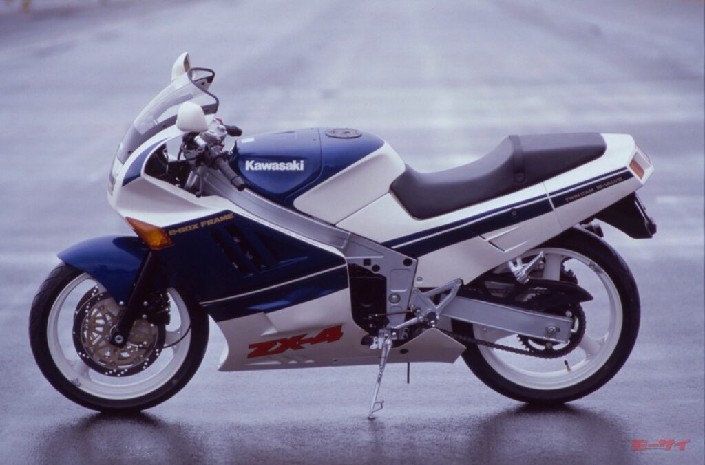 専用 4点 ZX-4はレプリカを上回るポテンシャルのSSを目指した！【この