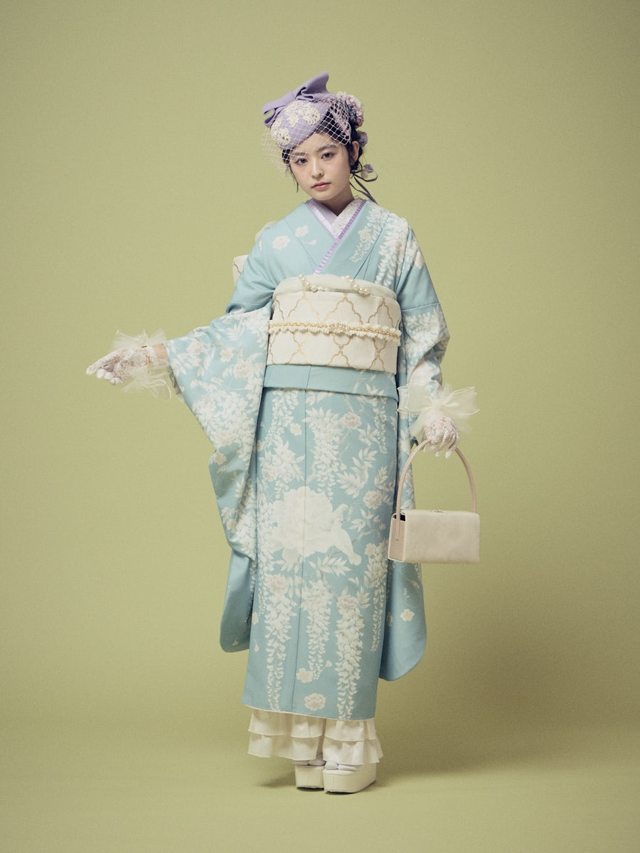 予約商品】振袖単品「シロバトシノワ」(FREE［受注生産商品：ご注文日