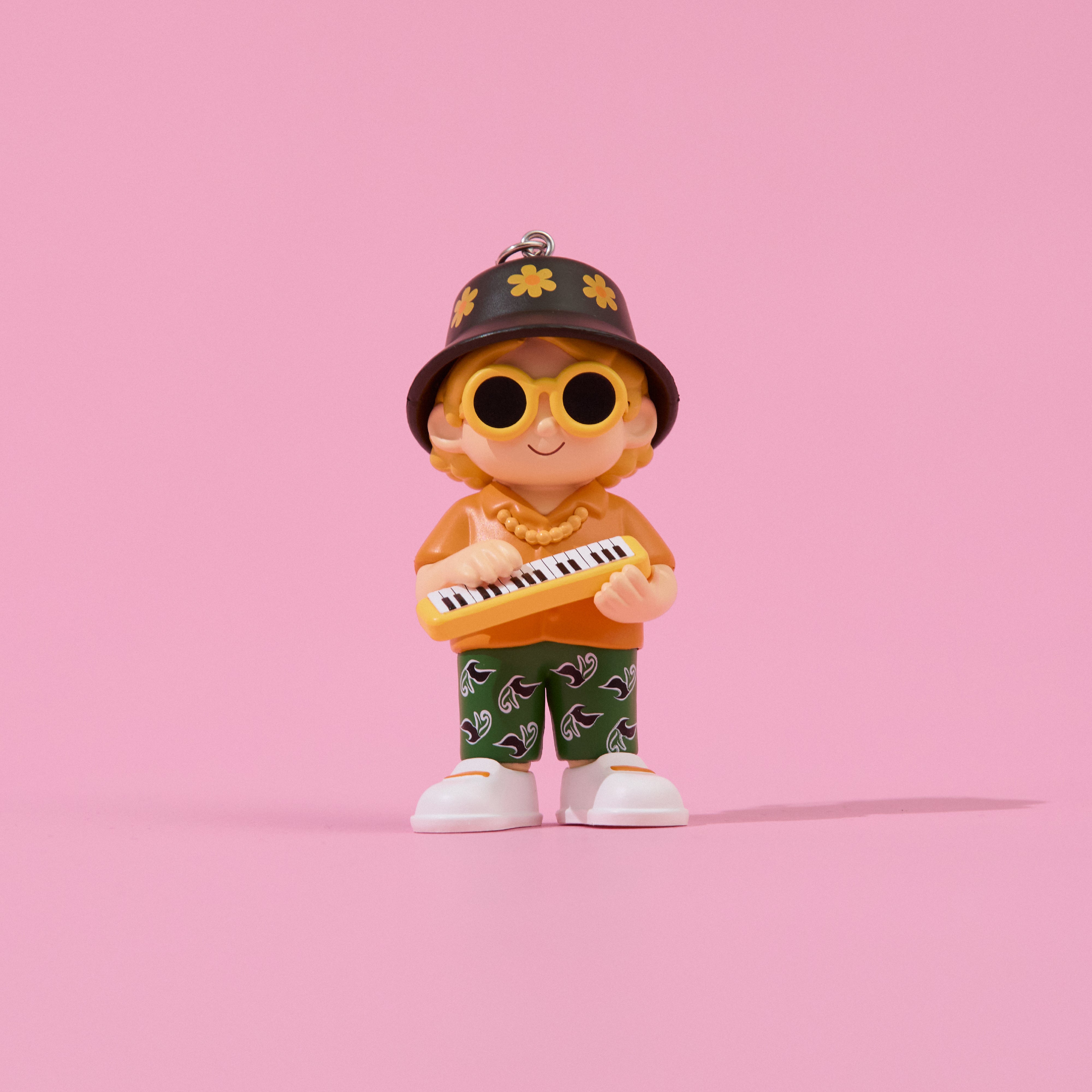 Wonder Museum MVキーホルダー(ビターバカンス) – Mrs. GREEN APPLE