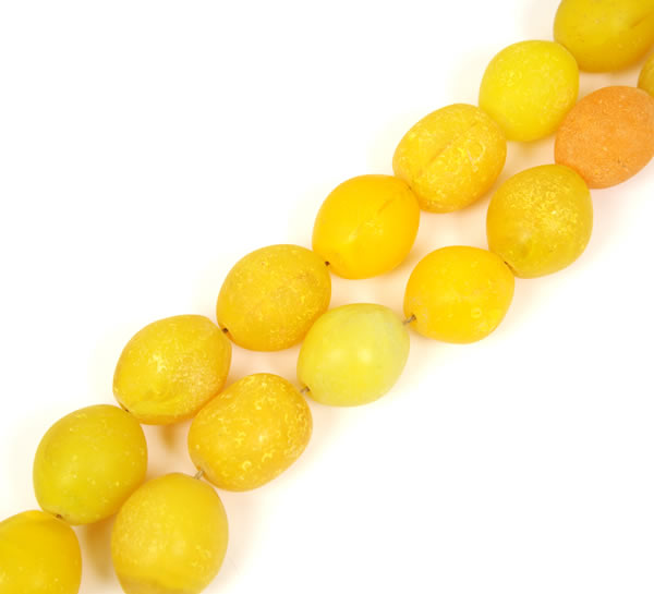 マサイ族のオールドガラスビーズ（イエローグラス）23～24mm