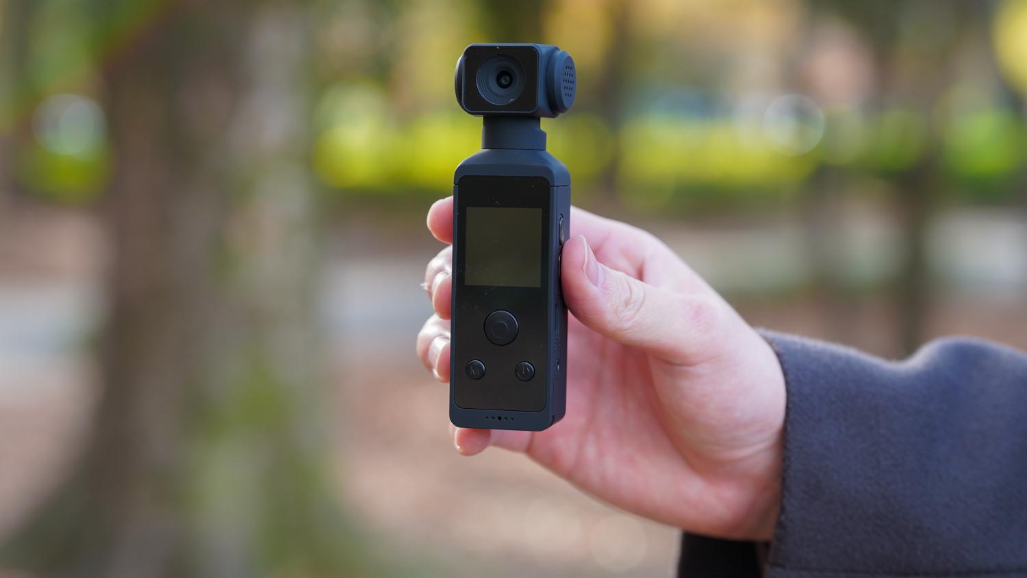 価格も手頃で遊びやすい！ 付属品も充実の5K対応スティック型