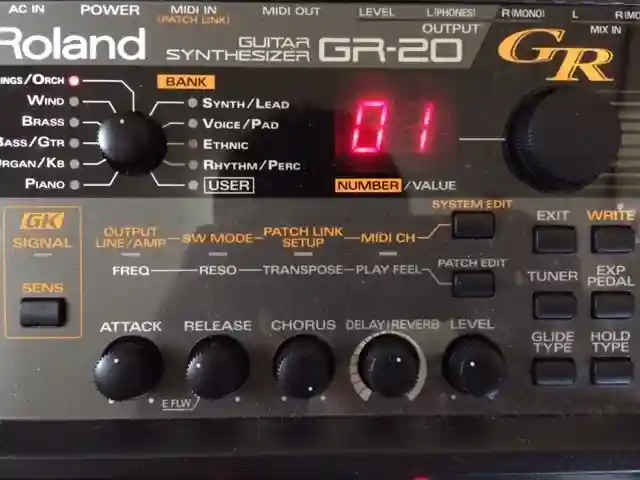 Roland GR-33 ギターエフェクター 音出し確認していません Roland GR