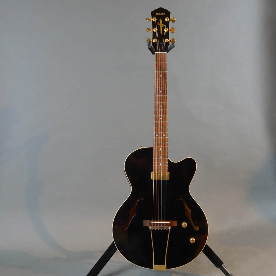 Yamaha AEX 500 Thinline Hybrid Acoustic/Jazz Guitar Black (1998