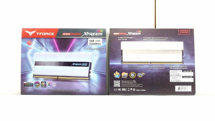 メモリ : xtreem white ddr4 3200mhz 16gb×2枚 XTREEM ARGB DDR4