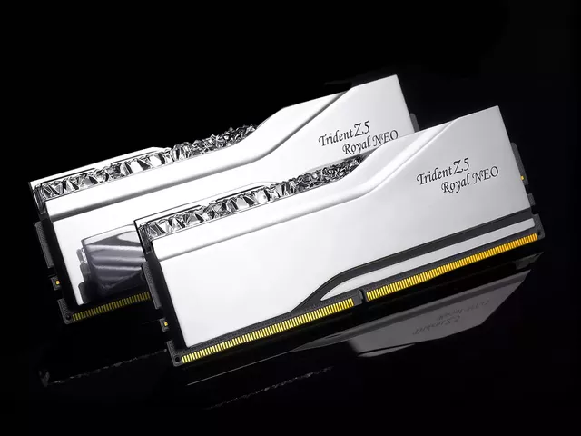 新品未開封】白メモリ V-color DDR5-7200 32GB(16x2) Amazon.co.jp: v