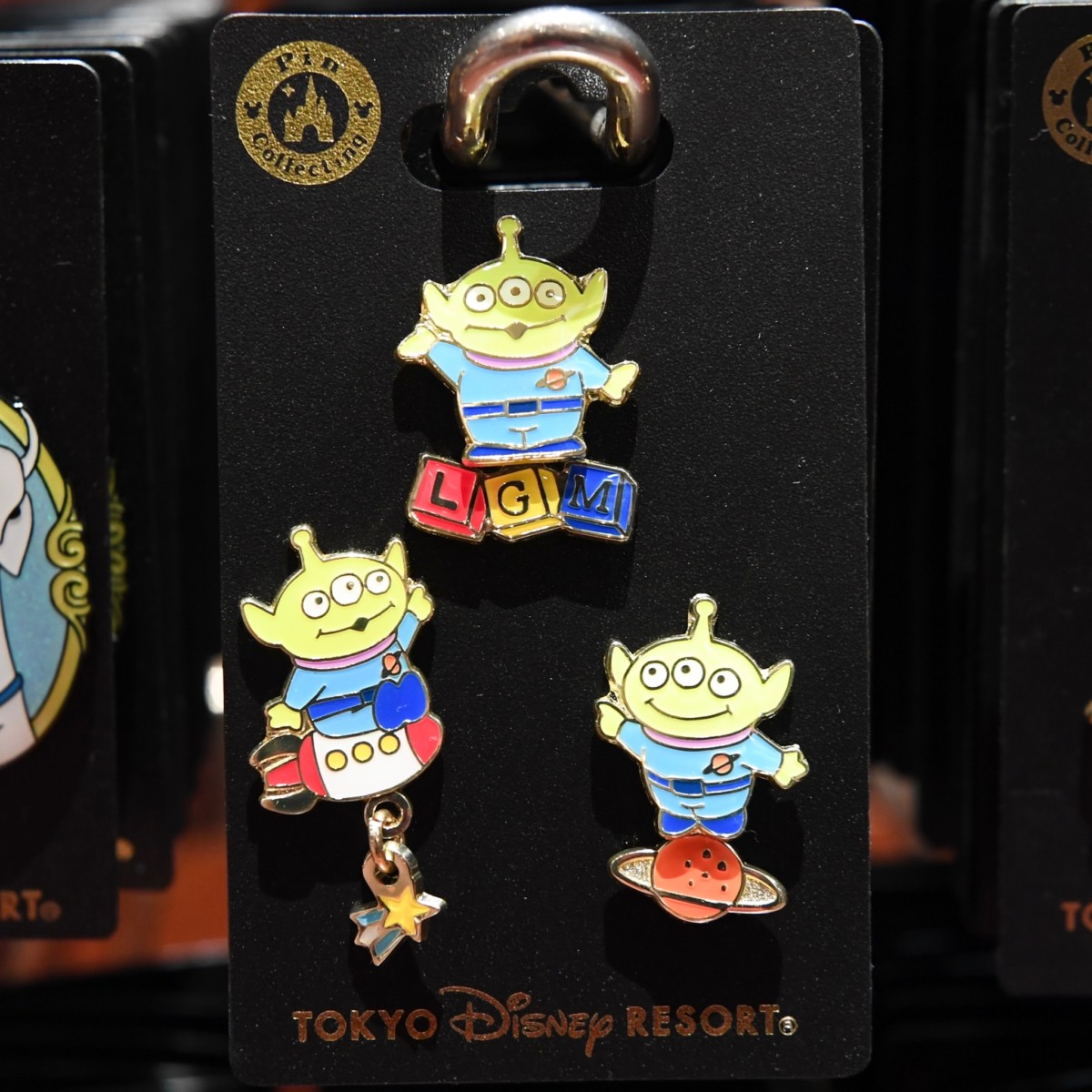 東京ディズニーランドキャスト関係者ピンバッチ緑色含む9個