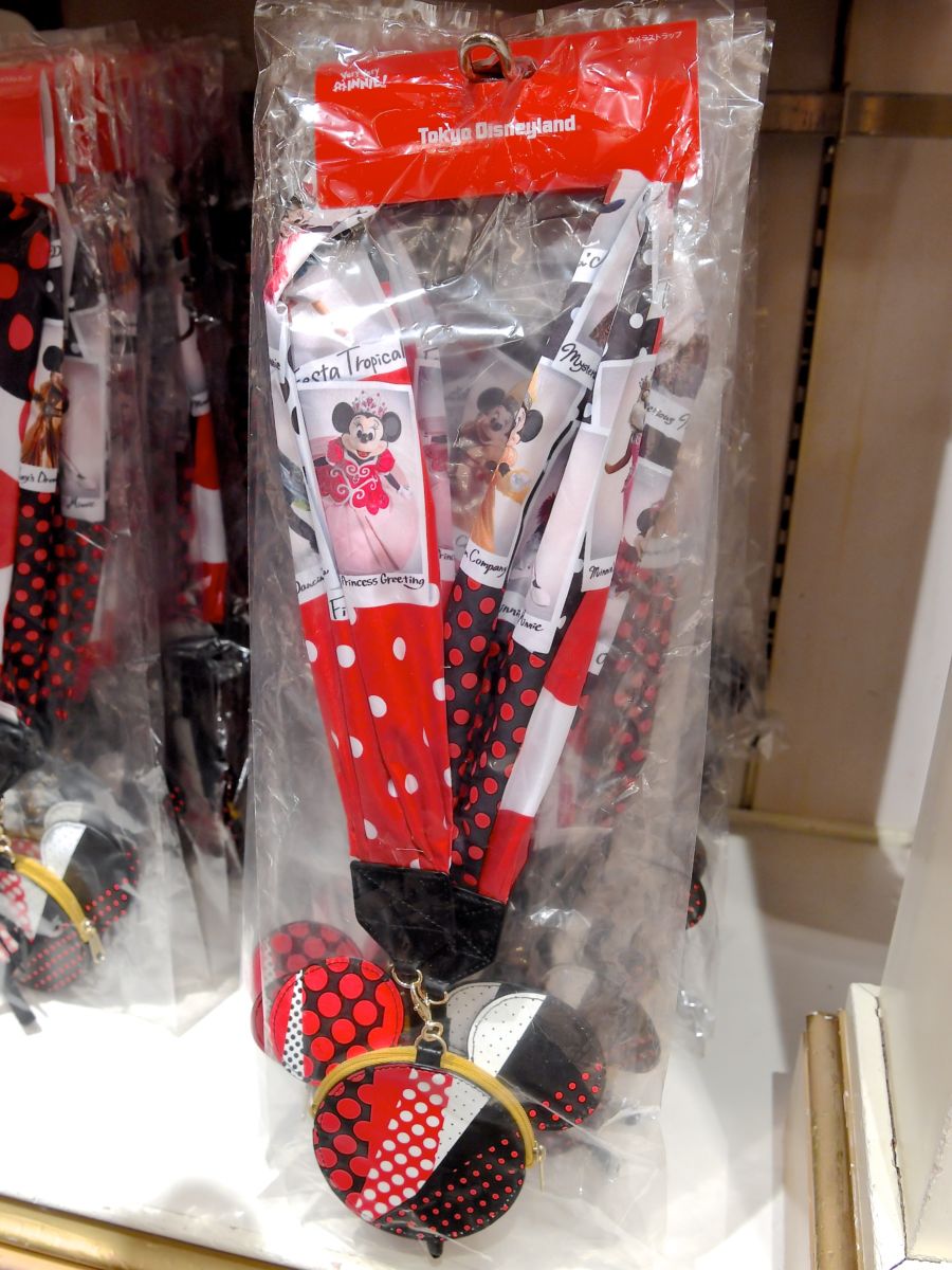 ディズニー ベリミニ レジャーシート 実写 ミニー カメラ ストラップ