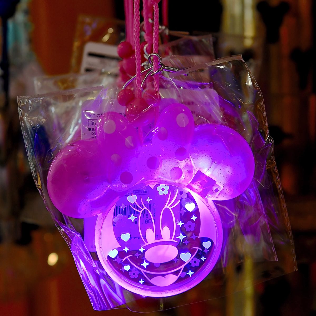 光る ペンダント ディズニー クリスマス ホワイト & ブルーライト 光る