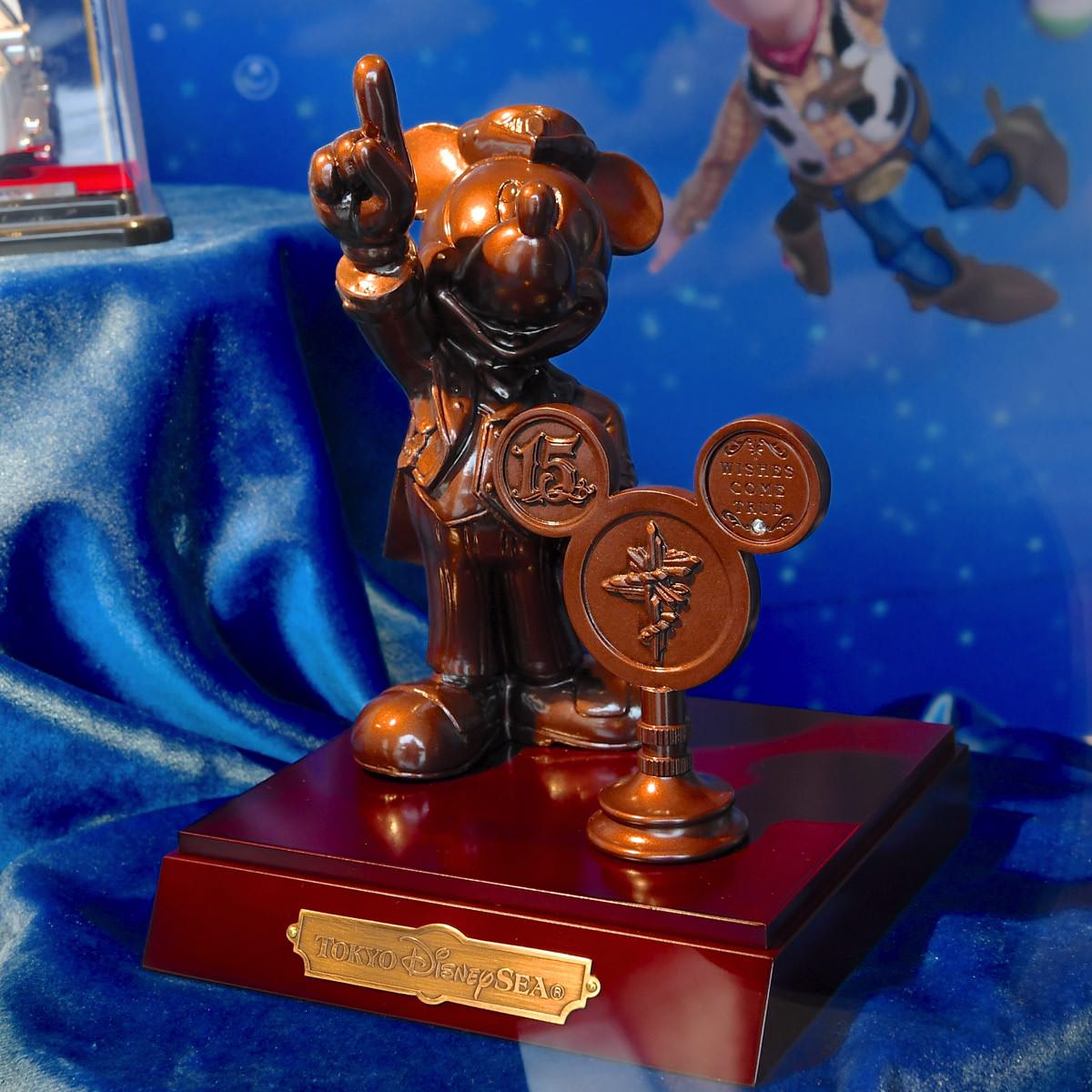 コレクションドールなどコレクターズアイテムが登場☆東京ディズニー