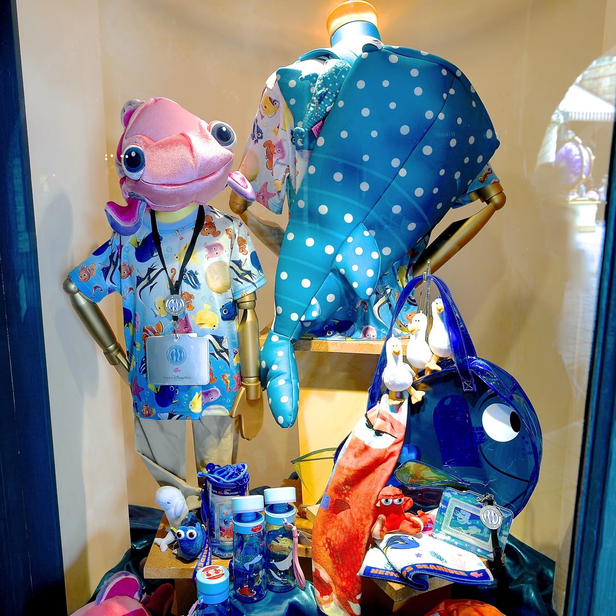 東京ディズニーシー ｢ニモ&フレンズ・シーライダー」スペシャルグッズ