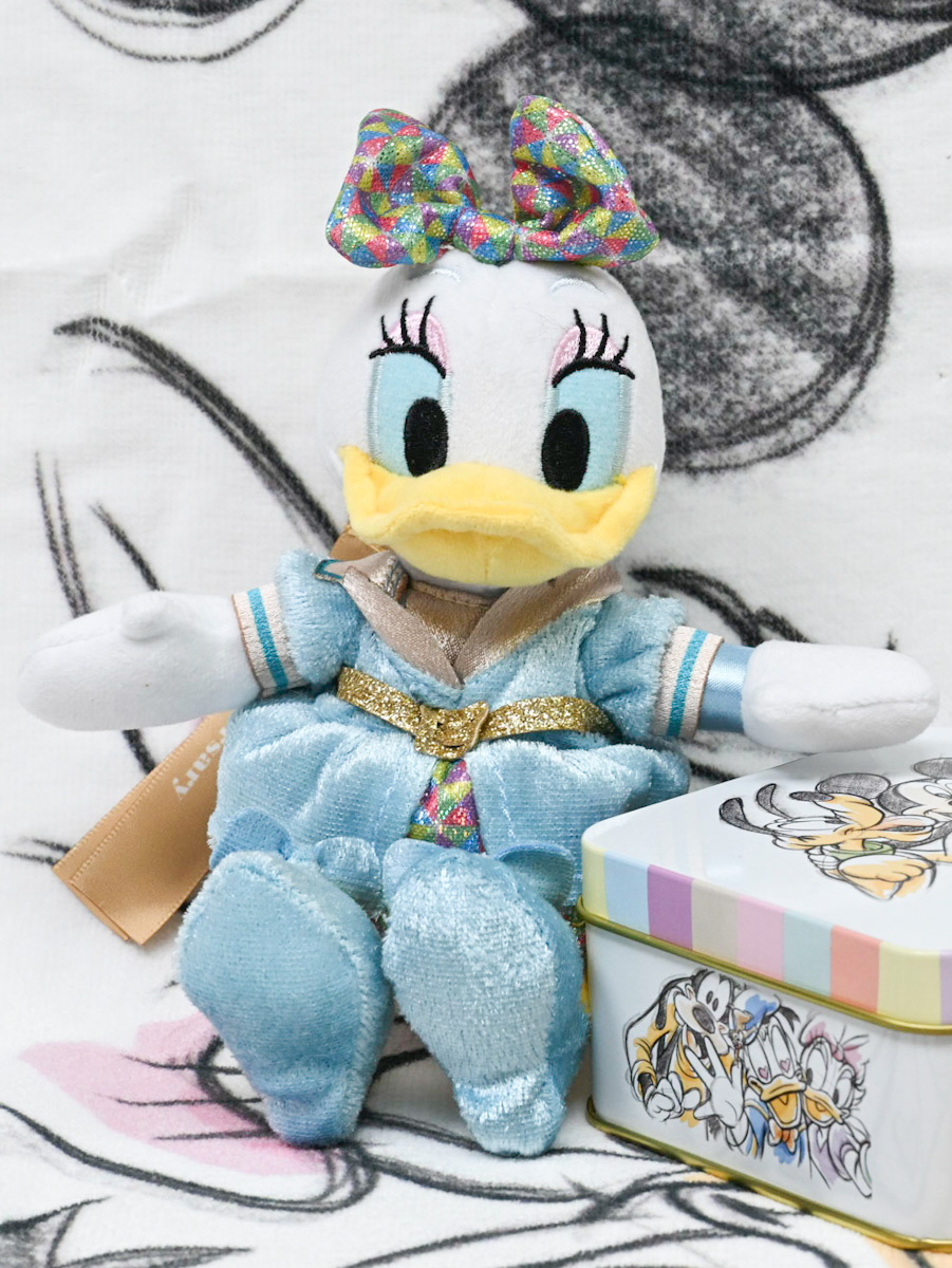 つながり”をテーマにしたウォールアートデザイン！ディズニーフラッグ