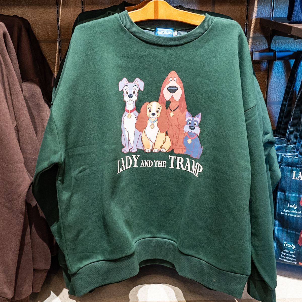 レトロクラシックなチェック柄！東京ディズニーリゾート「わんわん物語