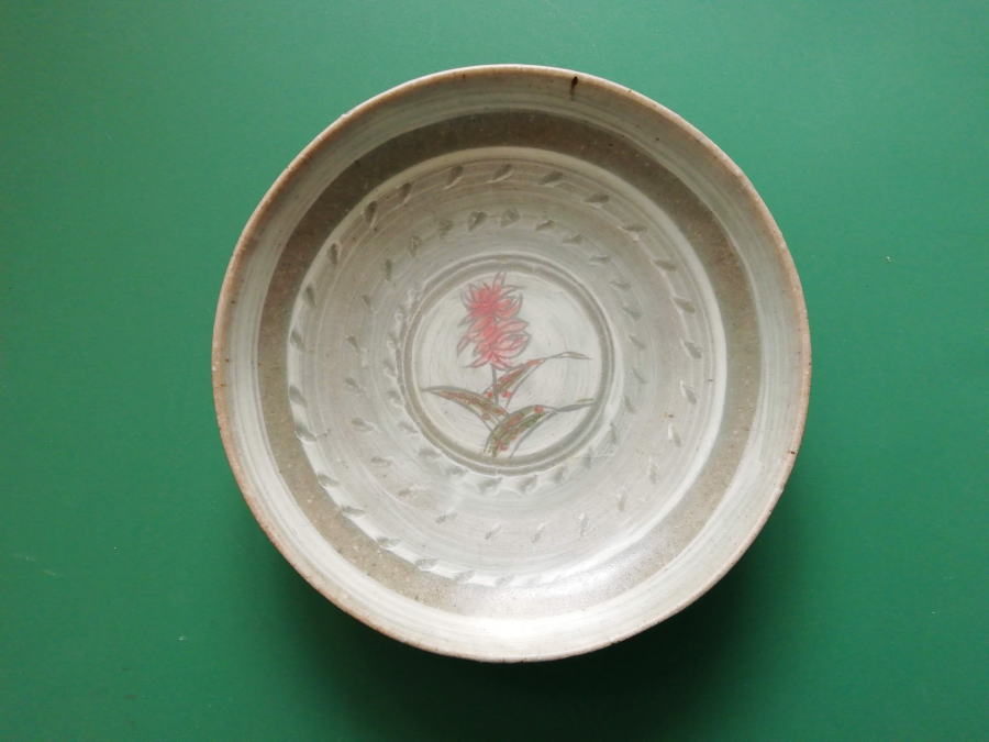 遺品整理◼️蔵からアンティークな年代のステキなお花のお皿が出て来