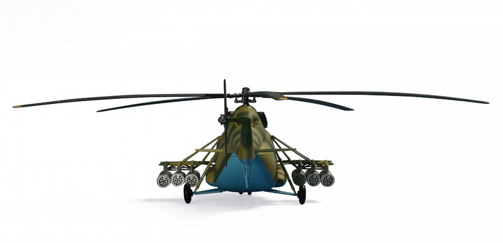 Amazon | ズベズダ 1/72 ロシア軍 MIL MI-17ヘリコプター プラモデル
