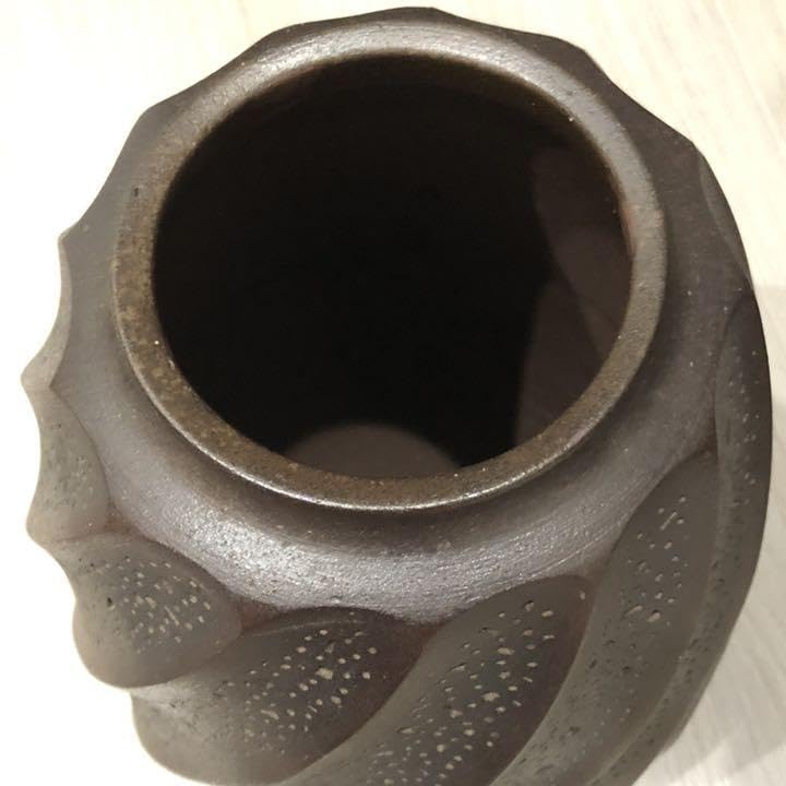 究極の美◼️蔵から超凄そうな超迫力のある特大な壺が出てきました。壷