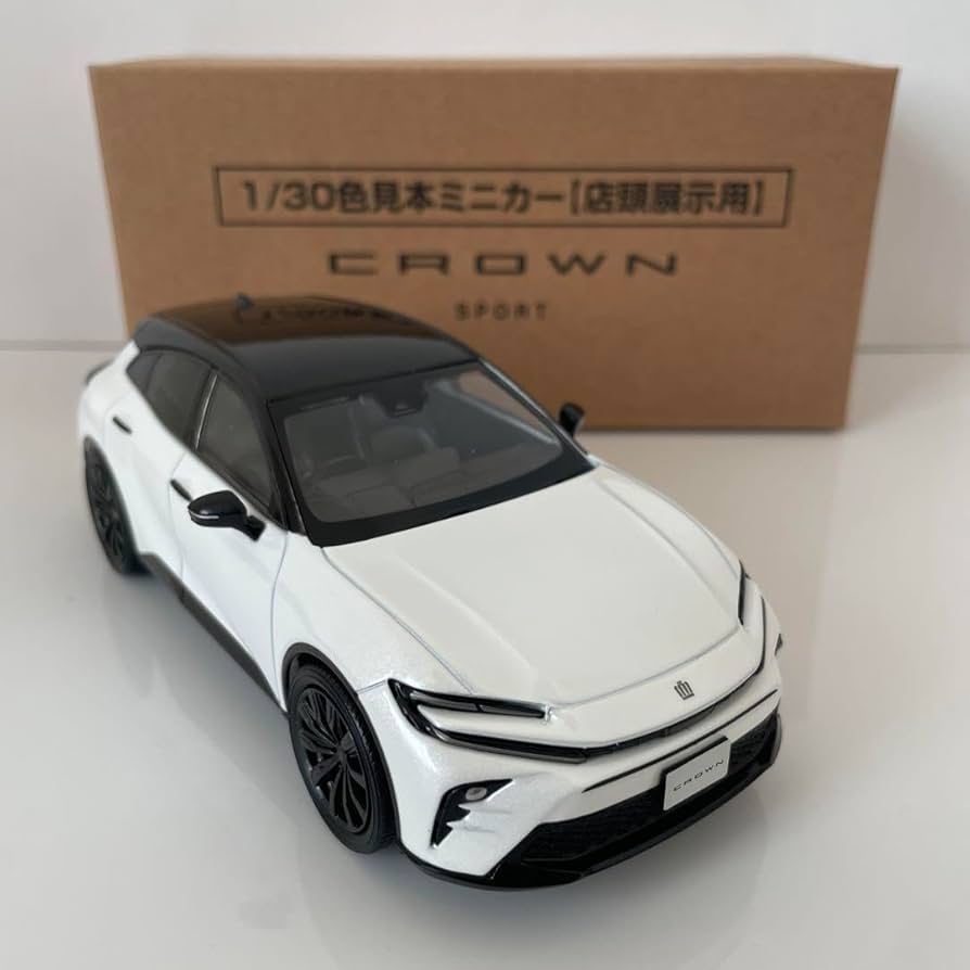 クラウンスポーツ 1/30 ミニカー ホワイトパール クラウンスポーツ 1