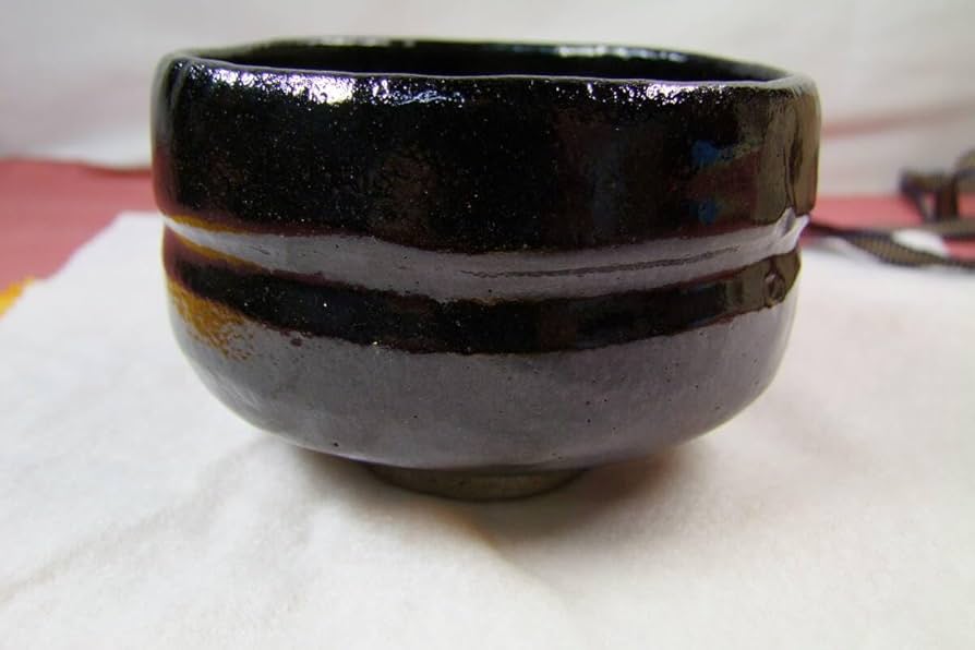 送料込【逢絢亭・新品】茶道具 茶碗 楽焼 飴釉 銘「瑞雲」佐々木松楽