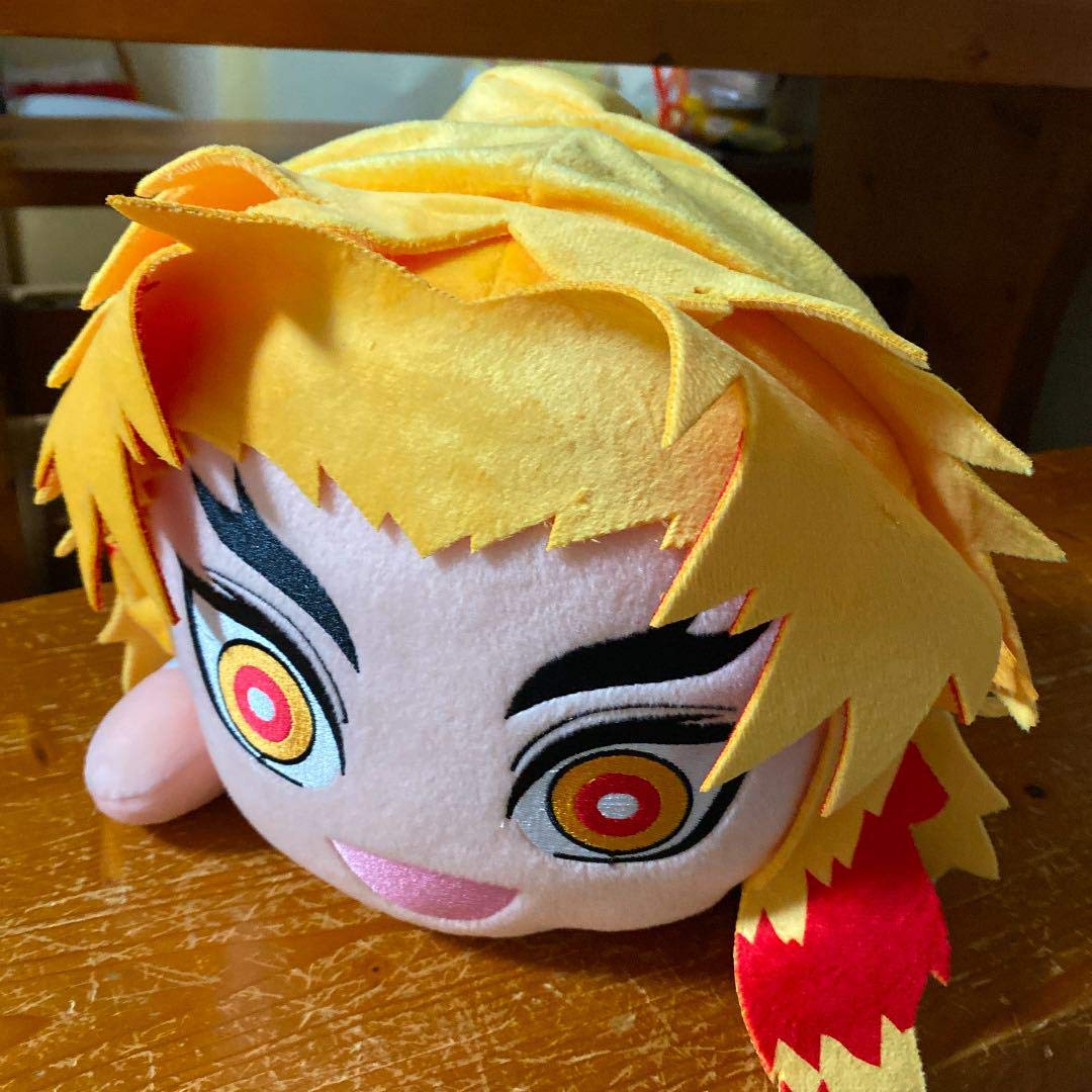 Amazon.co.jp: 鬼滅の刃 メガジャンボ 寝そべり ぬいぐるみ “煉獄杏