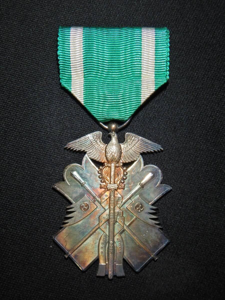 功七級金鵄勲章金鵄章きんしくんしょう記章 徽章 勲章日本軍