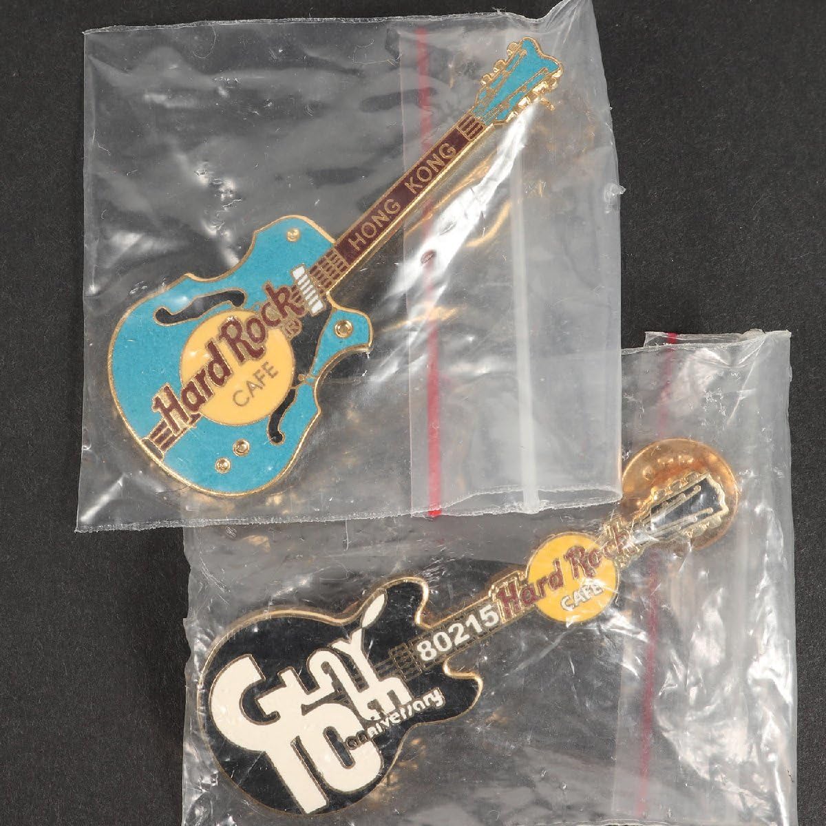 ハードロックカフェ福岡 6thアニバーサリー キッスパズルピンバッジ