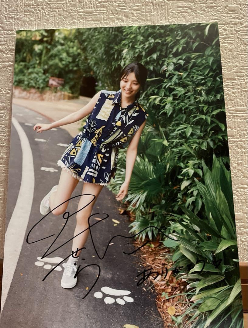 早川聖来 写真集 サイン入りパネル1 早川聖来 写真集 サイン入りパネル