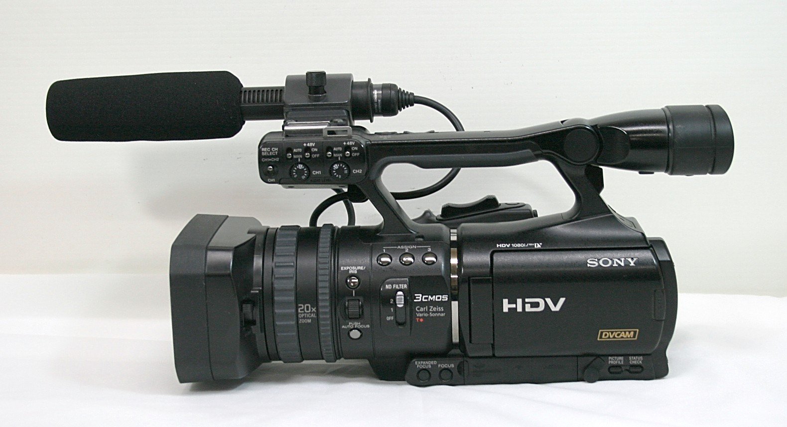 高性能業務用カムコーダー！ SONY ビデオカメラ HVR-V1J Amazon.co.jp