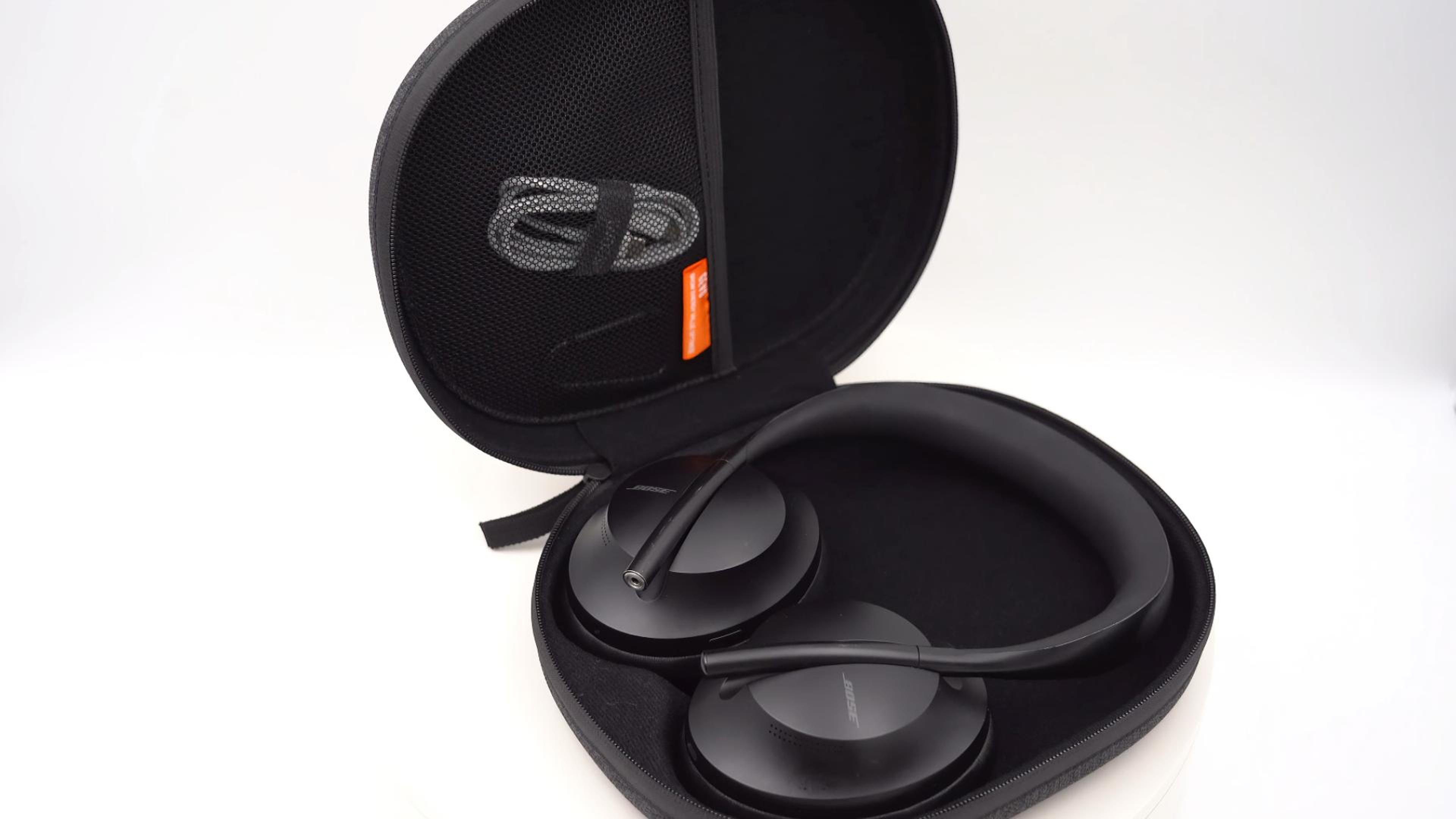 Amazon.com: GEVO Headphones Case Compatible with Bose 700, QC35II