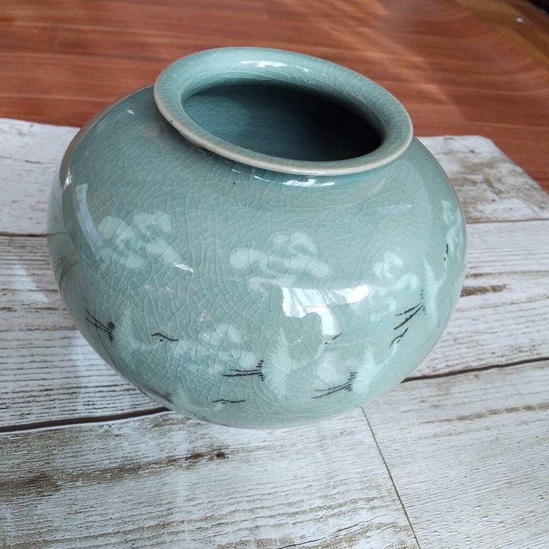 青磁花瓶 韓国の窯元で購入 値下げしました❗️ 青磁花瓶 韓国の窯元で