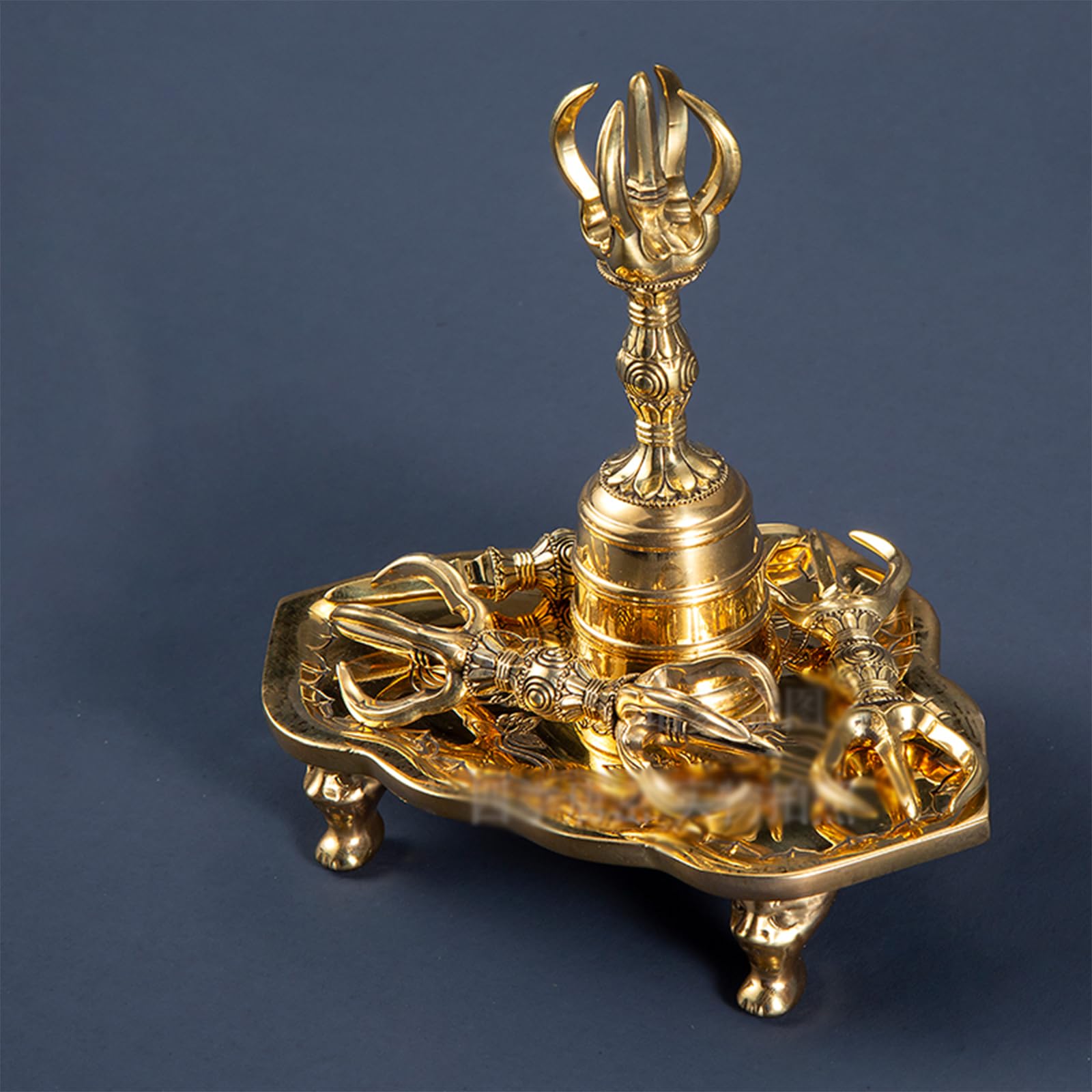 修縁堂】真言宗 法器 真鍮製 鬼面独鈷金剛鈴 修縁堂】真言宗 法器 真鍮