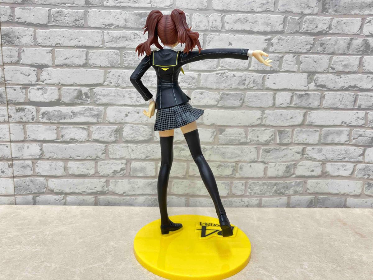 ペルソナ4 久慈川りせ 1/8フィギュア Amazon.co.jp: ペルソナ4