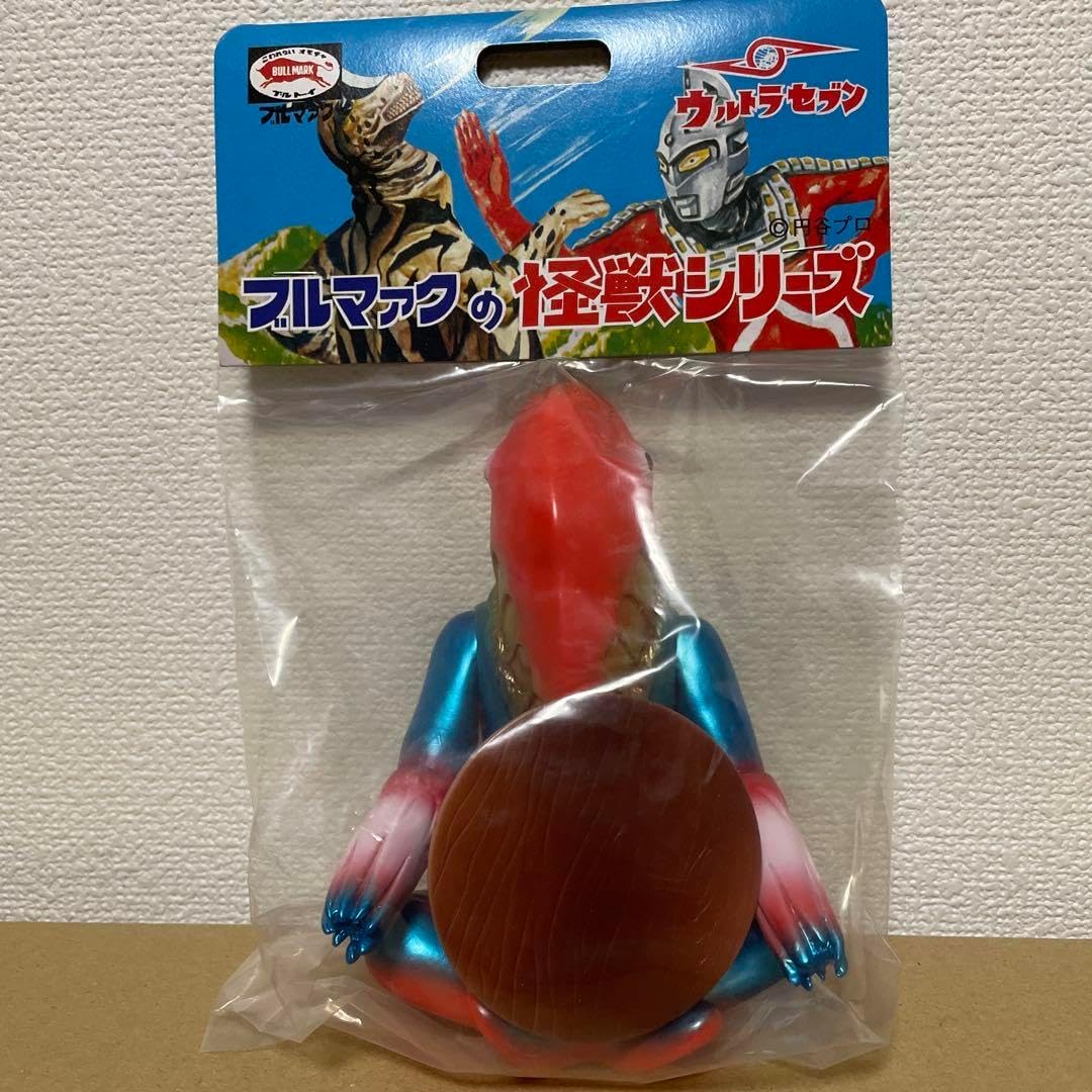 ブルマァク メトロン星人 ちゃぶ台付き 怪獣シリーズ メタリック