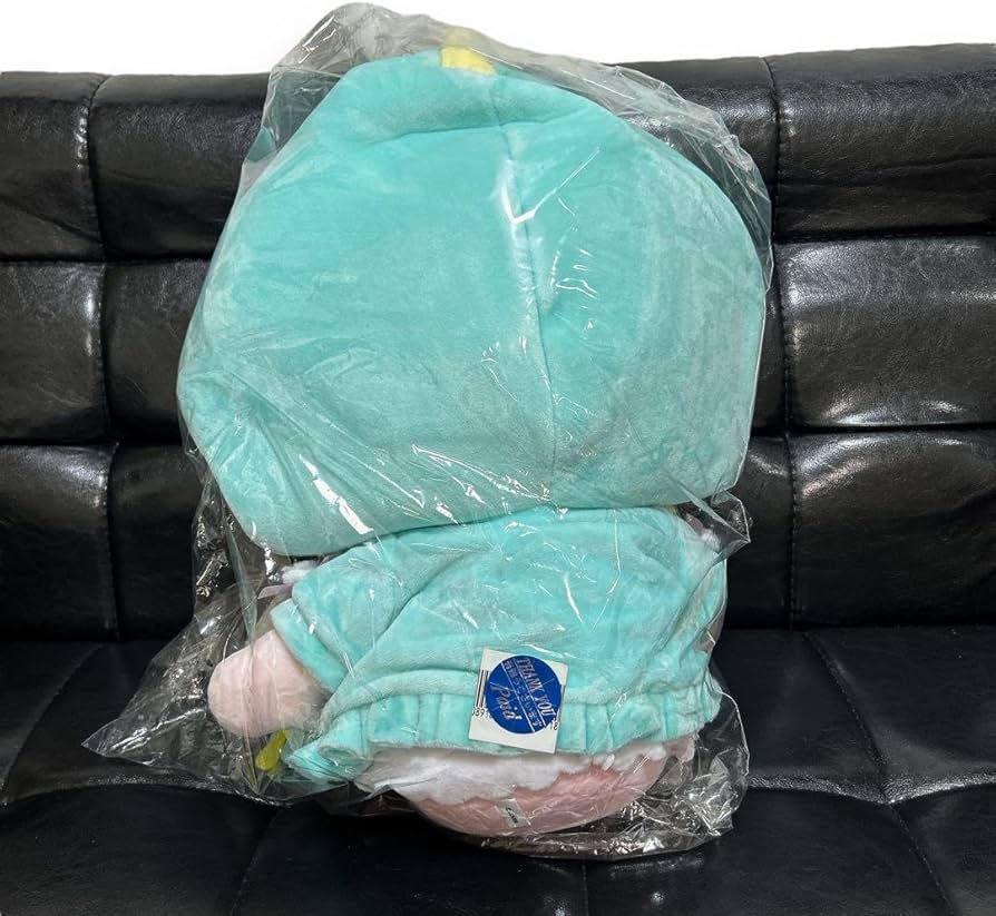 Amazon.co.jp: 角巻わため 100万人記念 パジャマ ぬいぐるみ : おもちゃ