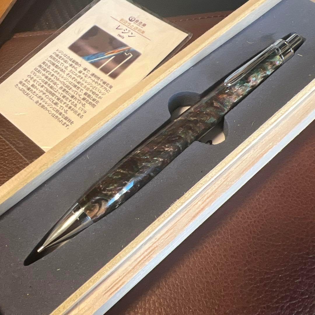 シャーペン 金木犀 レジン 金杢犀】黒柿 孔雀杢 木軸シャープペン0.5mm 木