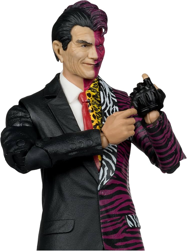 Amazon.com: McFarlane Toys - DC Multiverse Two-Face (Batman