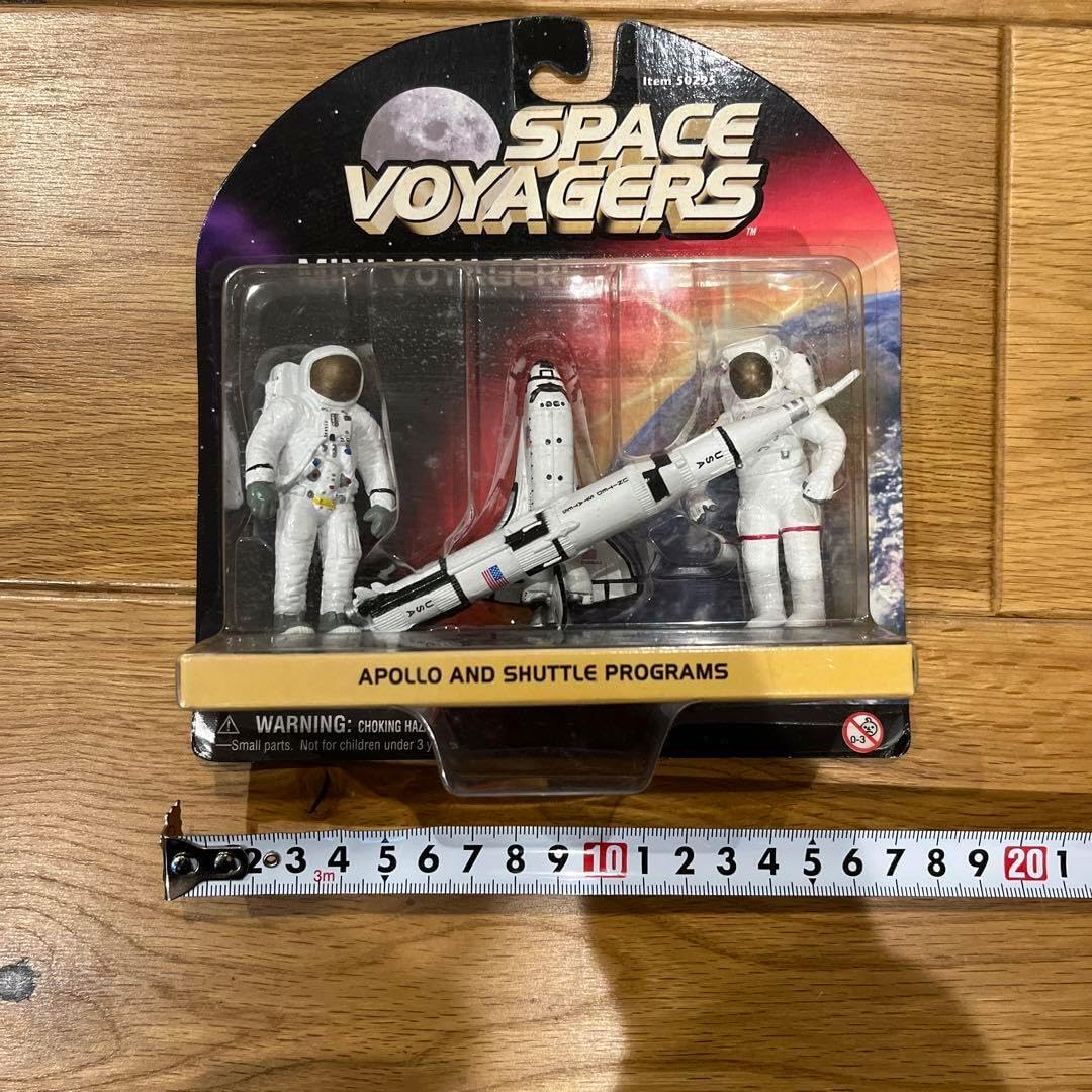 SPACE VOYAGERS（宇宙飛行士フィギュア）+スペースシャトルミニチュア