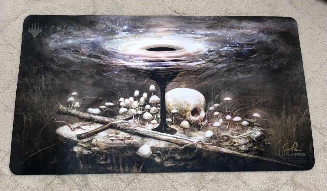 Harness Infinity Seb McKinnon プレイマット 新品 Amazon.co.jp: 虚空