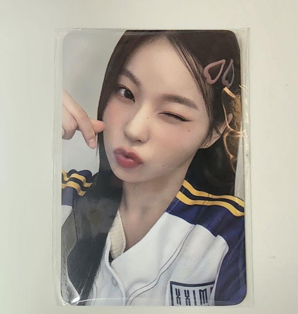 nmixx ギュジン ユニフォーム トレカ付き Amazon.co.jp: ギュジン