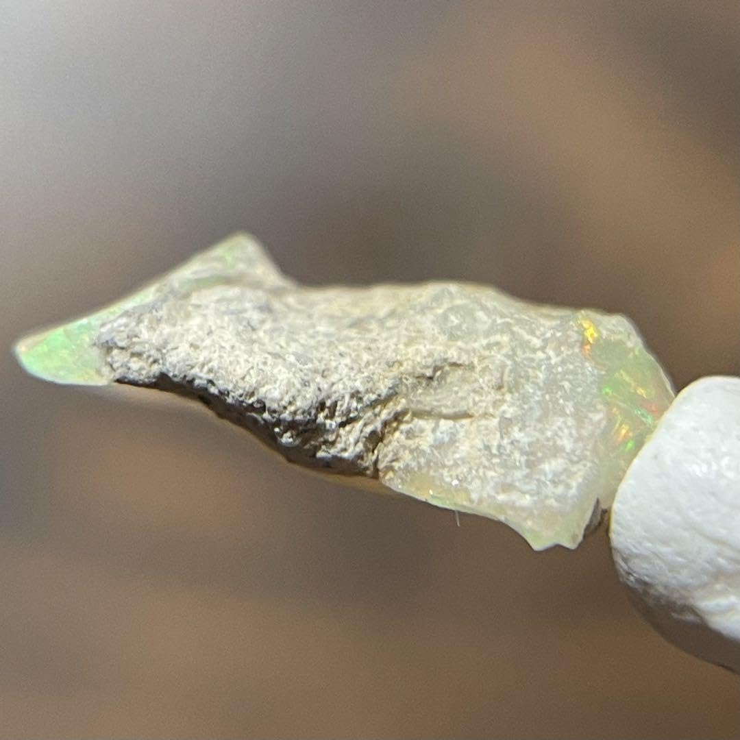 今だけお買い得！素朴で可愛いオパール原石73.5ct/鉱物標本