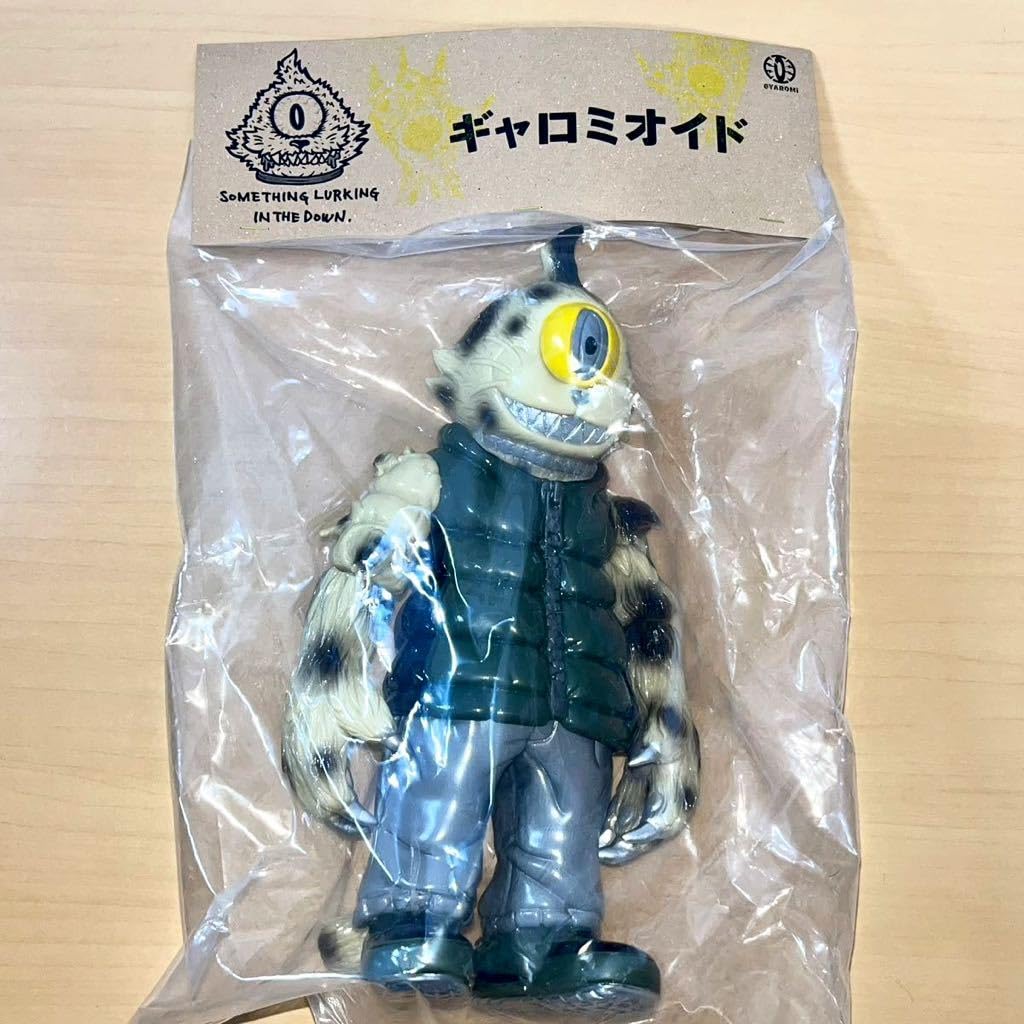 GYAROMI ギャロミ 百々目オイド ソフビ 蓄光マーブル