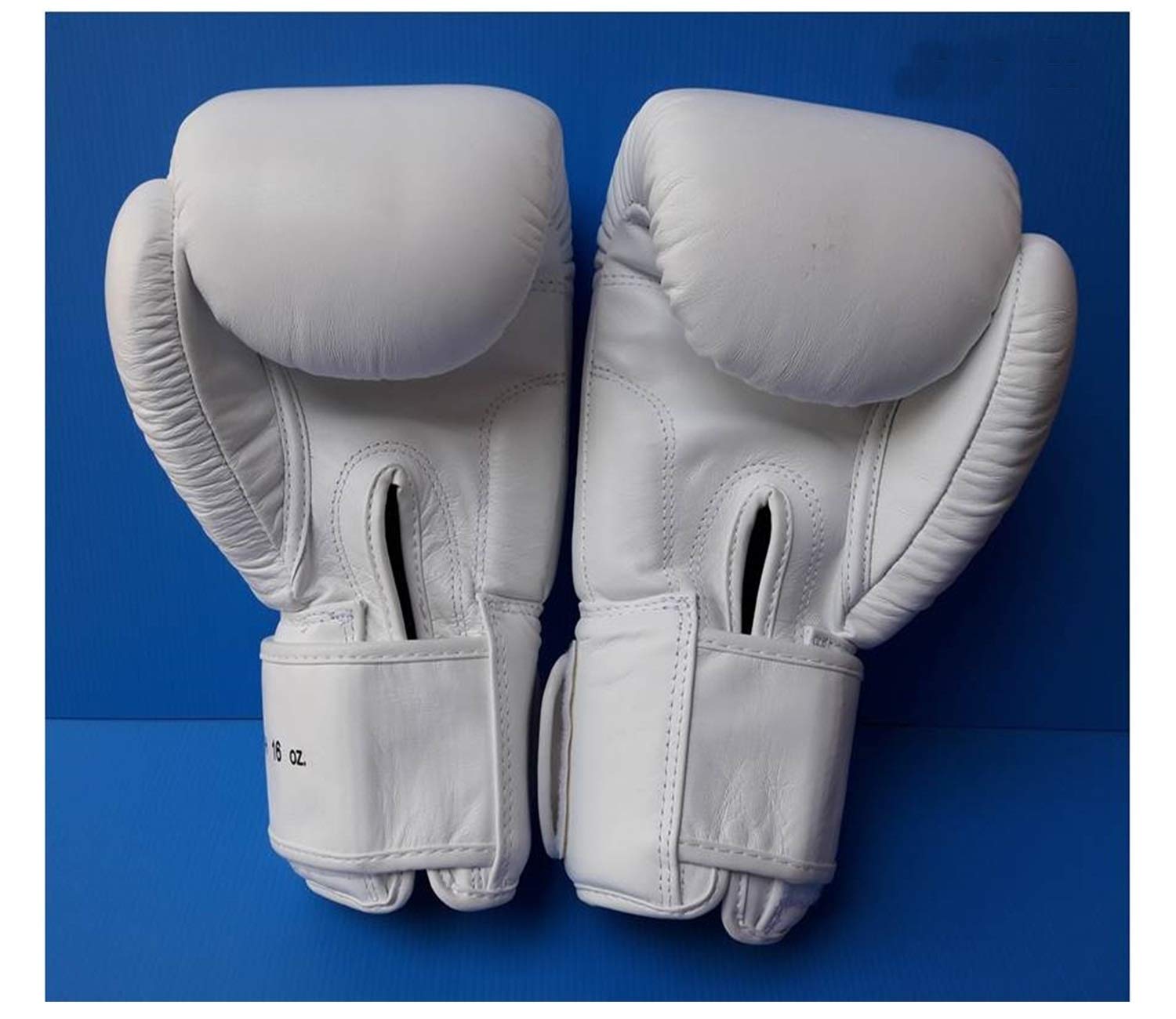 良品】WINDY ボクシンググローブ 16oz ホワイト Amazon.co.jp: WINDY