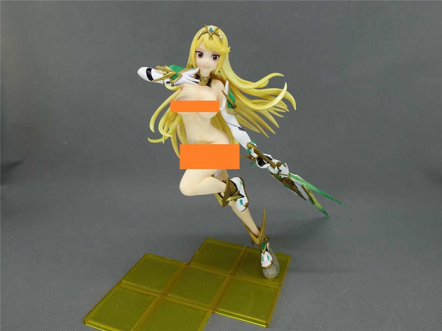 ヒカリ 「ゼノブレイド2」 1/7 PVC塗装済み完成品 Amazon.co.jp: 改造