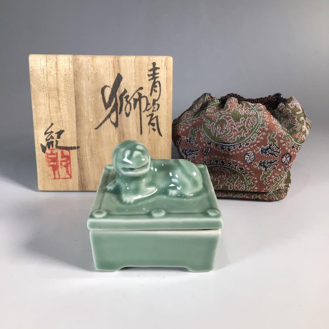 R661 香合 『海田雅孝作』『木彫』『蝉セミ香合』 共箱 茶道具 木