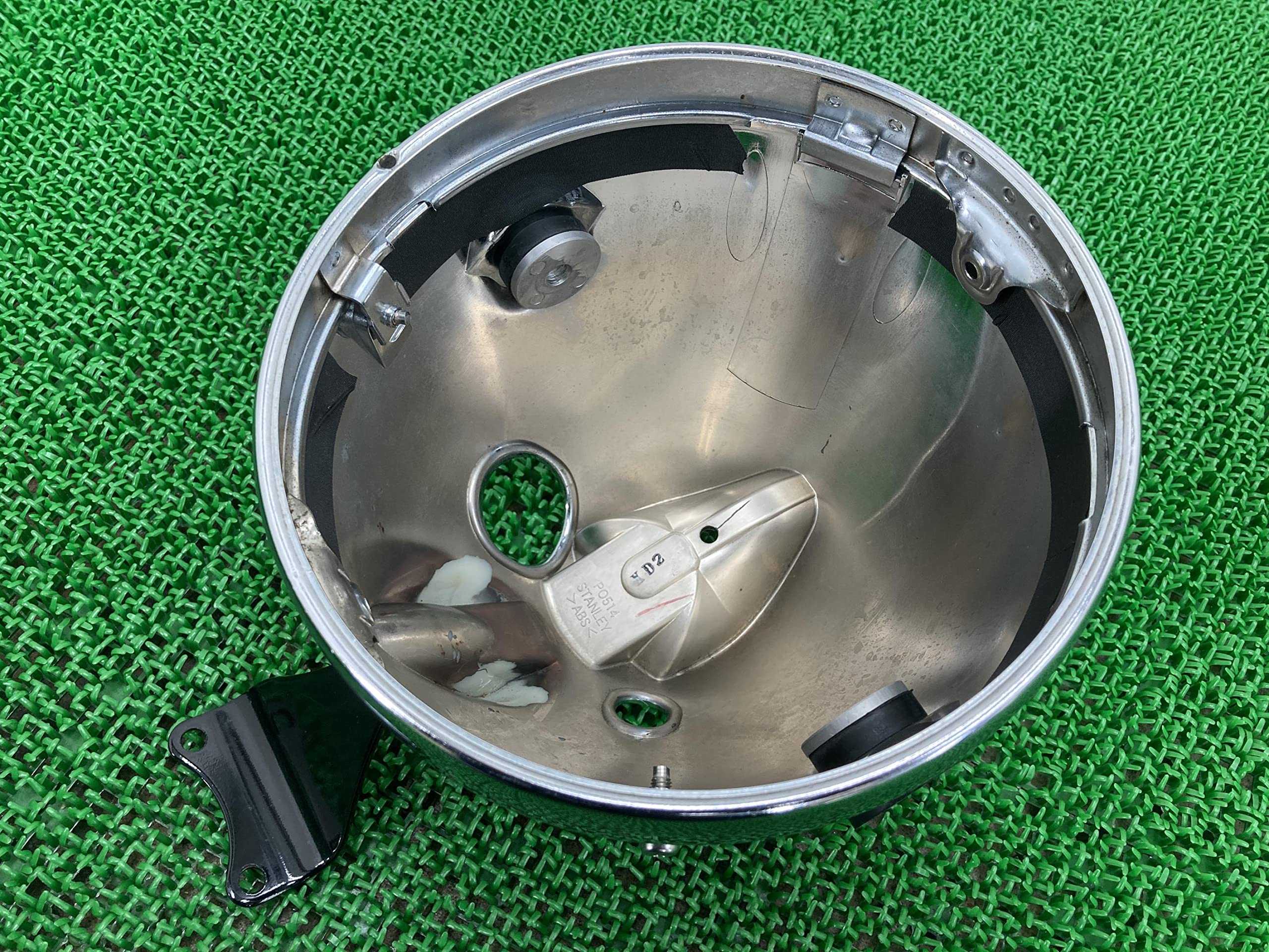 W650純正ヘッドライトケース カバー リム ステーネジ付属品 w650 純正